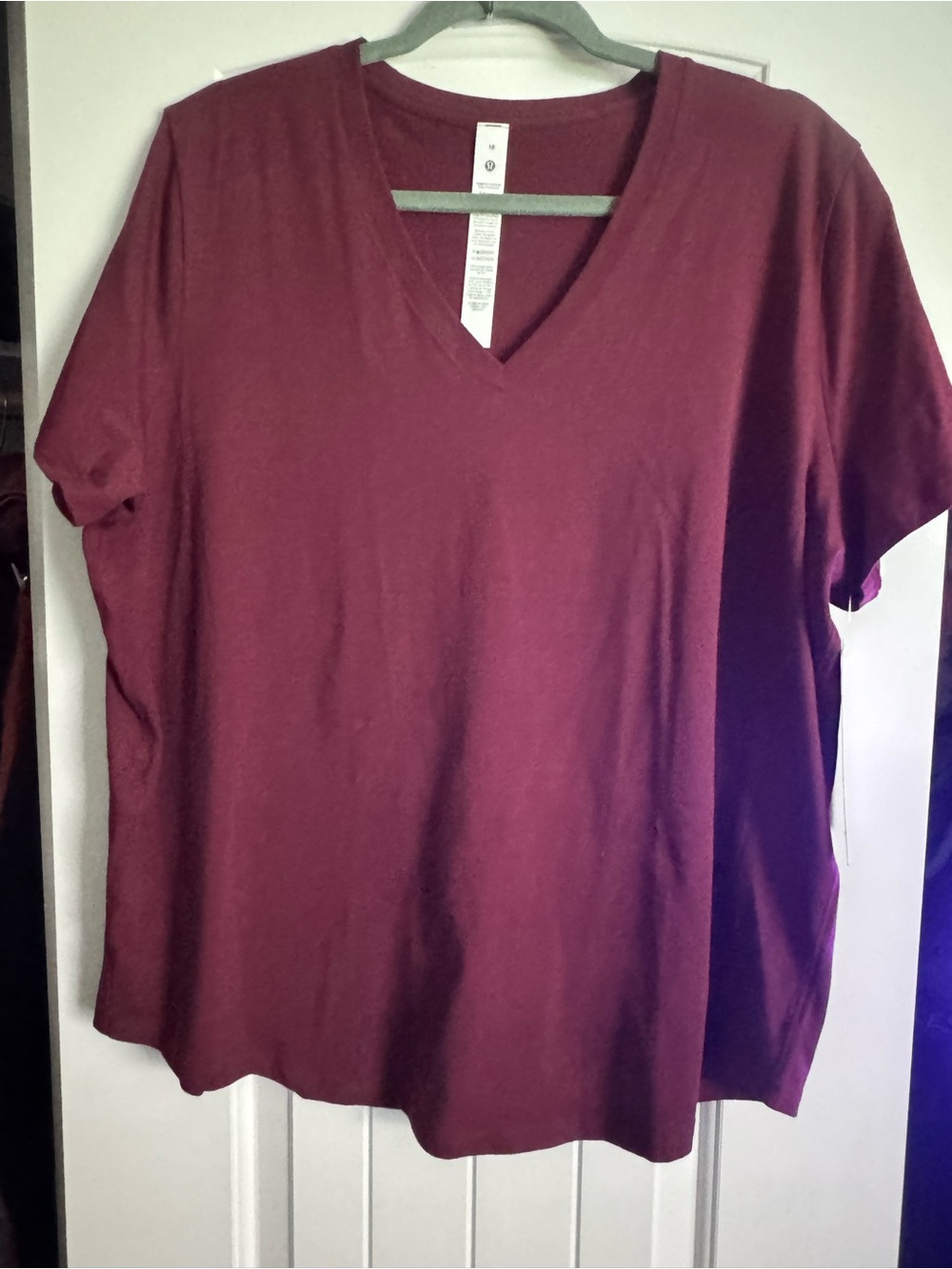 Women's Lululemon Love V-Neck Short Sleeve Top - Burgundy bay